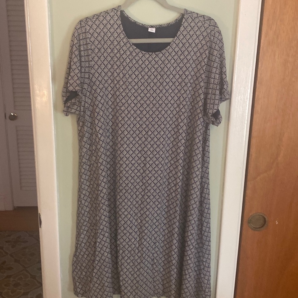 Old Navy XXL dress never worn.